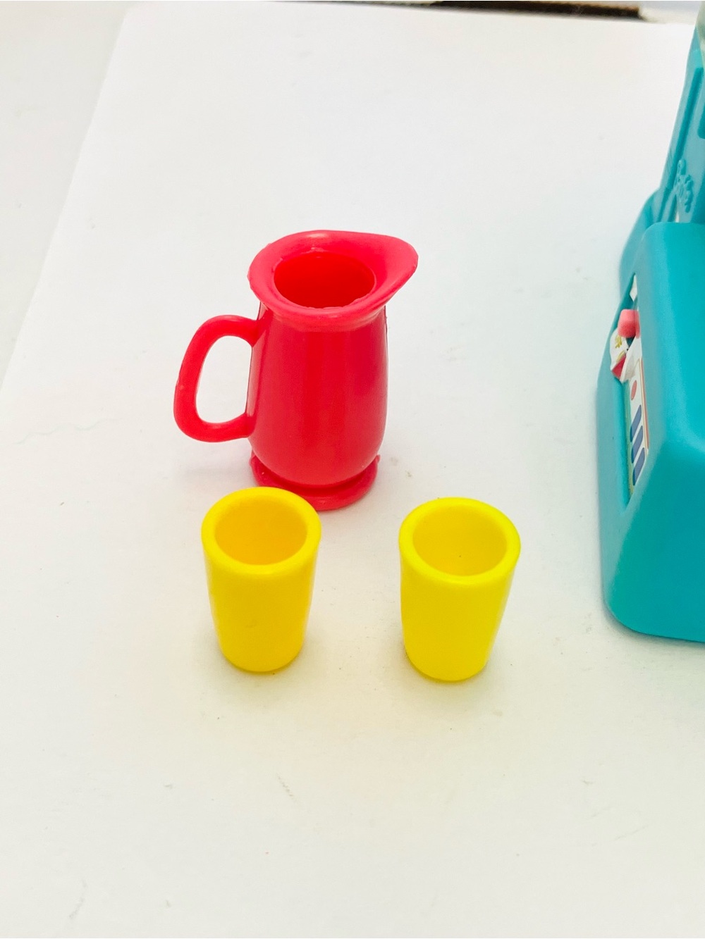 Barbie 1994 Magic Moves Wind Up Juicer Works Has Pitcher & 2 Cups Minor Wear - Picture 8 of 10